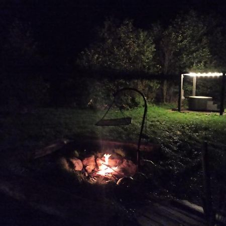Miedzy Olchami Domek Nad Jeziorem. Noclegi Caloroczne. Cisza, Spokoj. Barczewo Extérieur photo